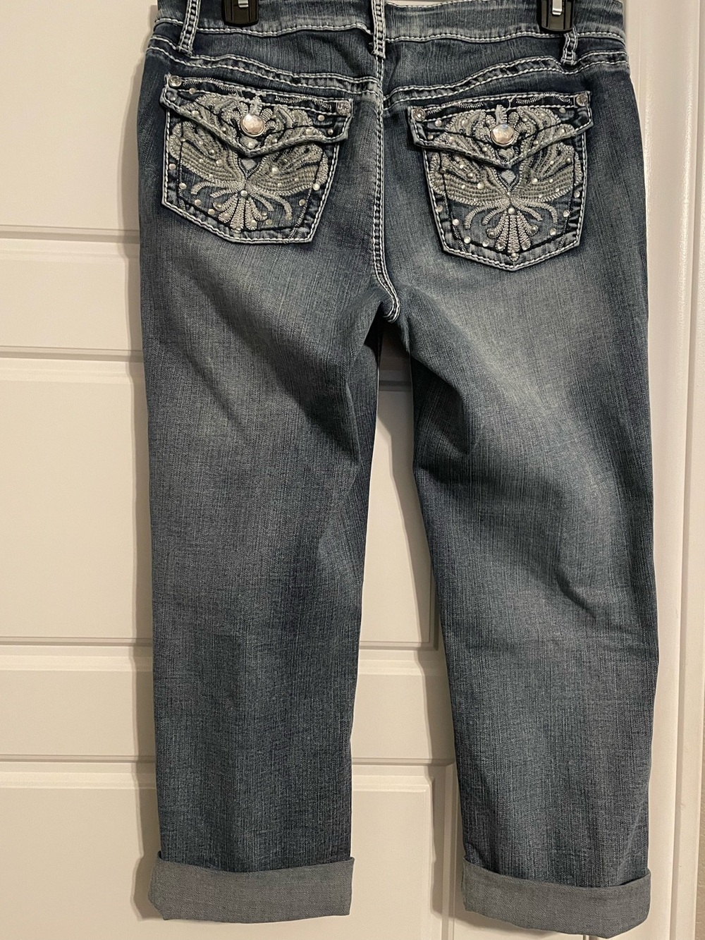 Apt. 9 Stone Washed Embellished Cropped Jeans - Faded Light Blue